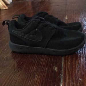 Nike Black Toddler Boy Sneakers Size 10